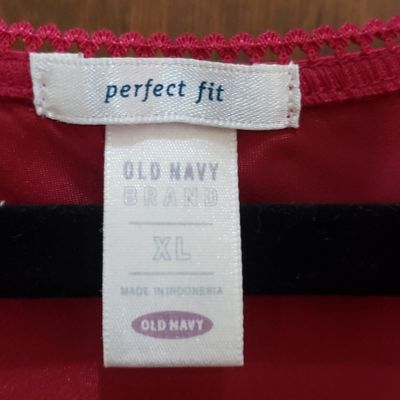 Satin feeling/looking magenta Old Navy Top XLarge - Picture 6 of 12